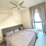 Mosaic Southkey 4Br 14 Pax