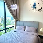 Mosaic Southkey 4Br 14 Pax