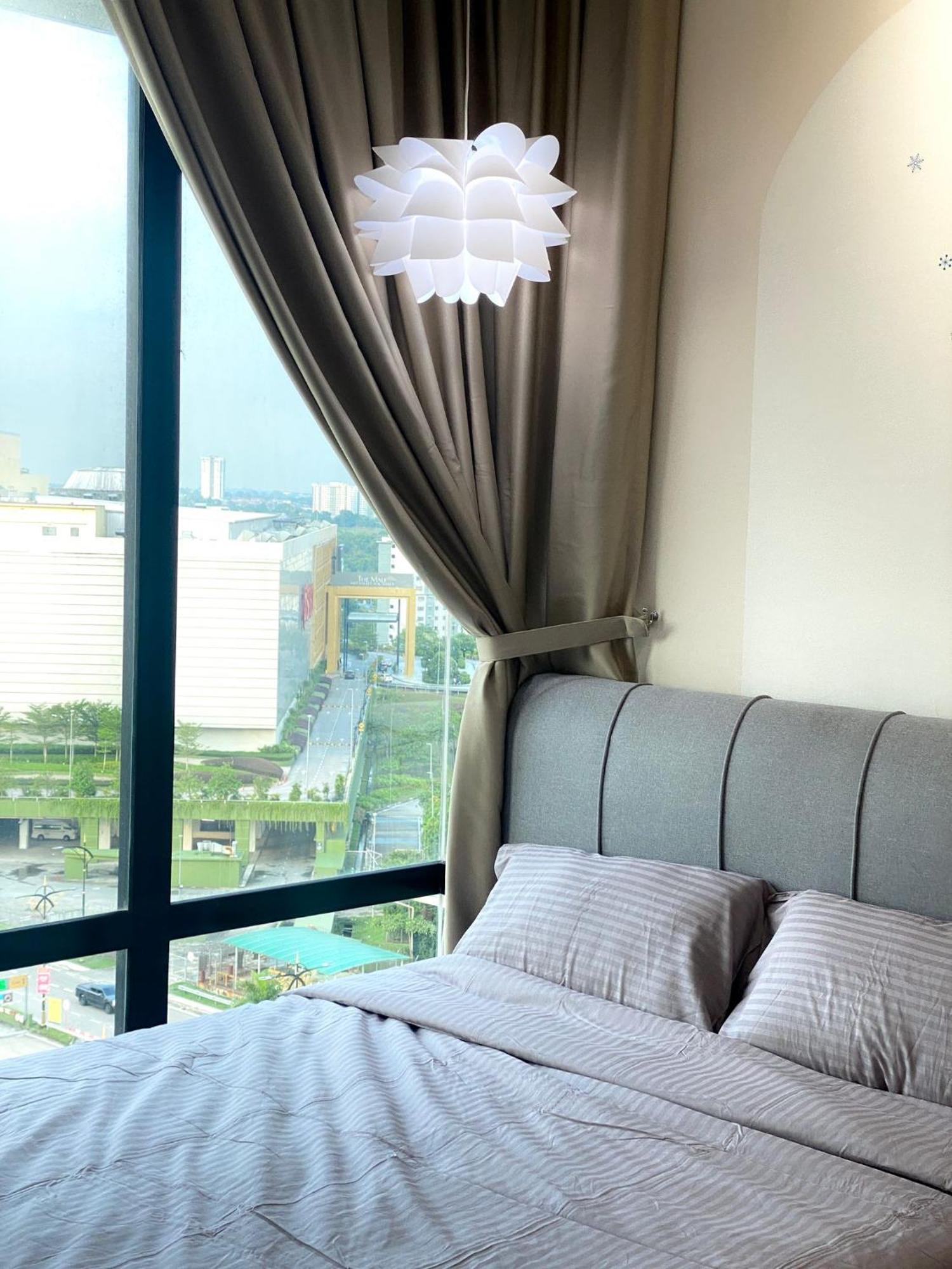 Pangsapuri Mosaic Southkey 4br 14 Pax