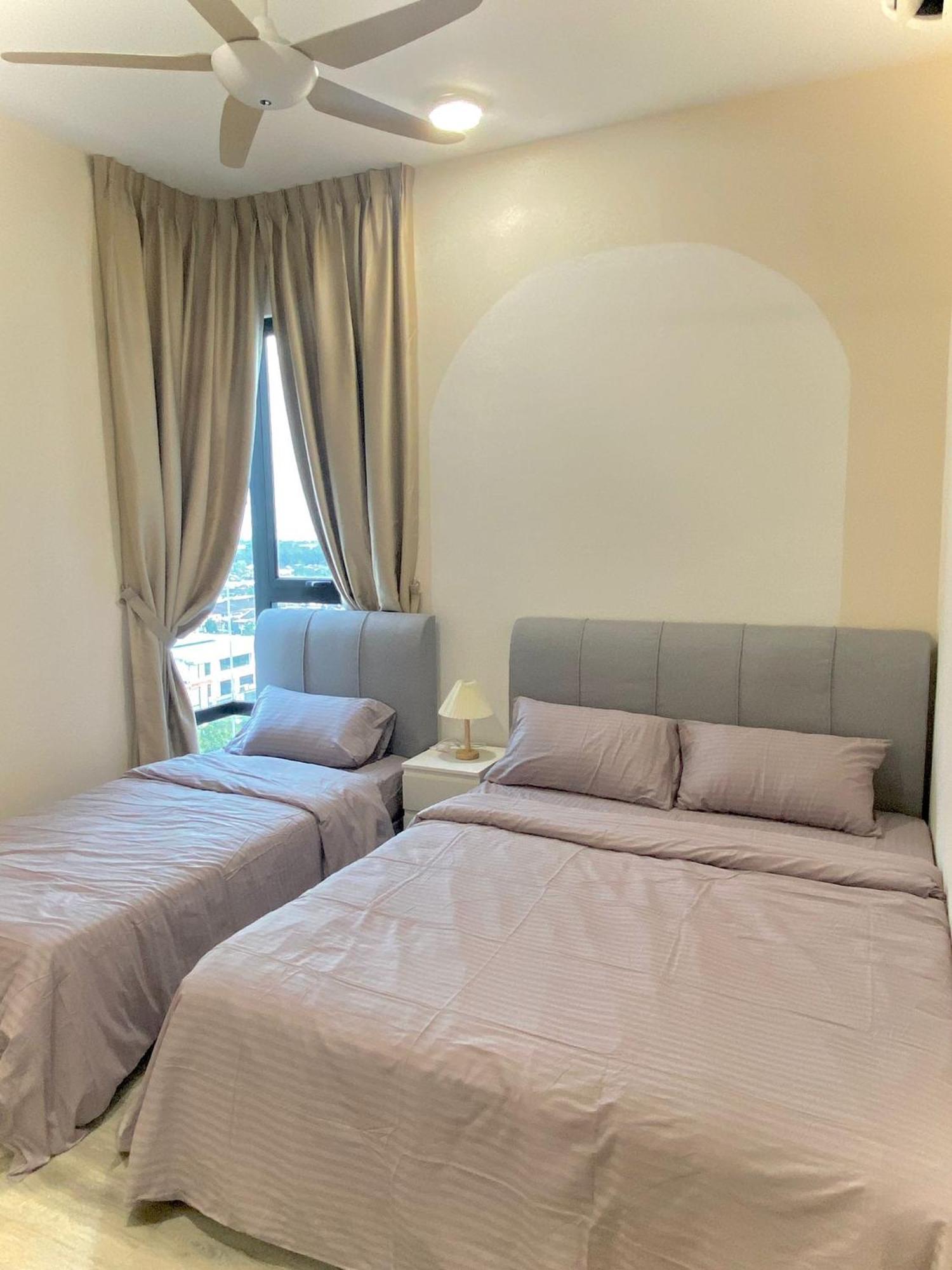 Mosaic Southkey 4br 14 Pax * Johor Bahru
