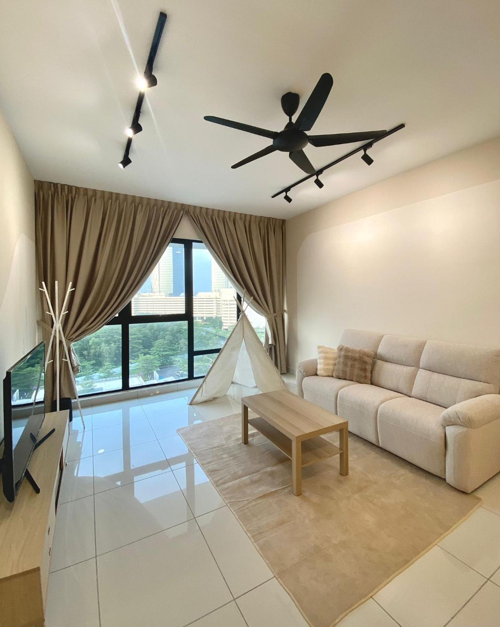 Mosaic Southkey 4br 14 Pax Pangsapuri